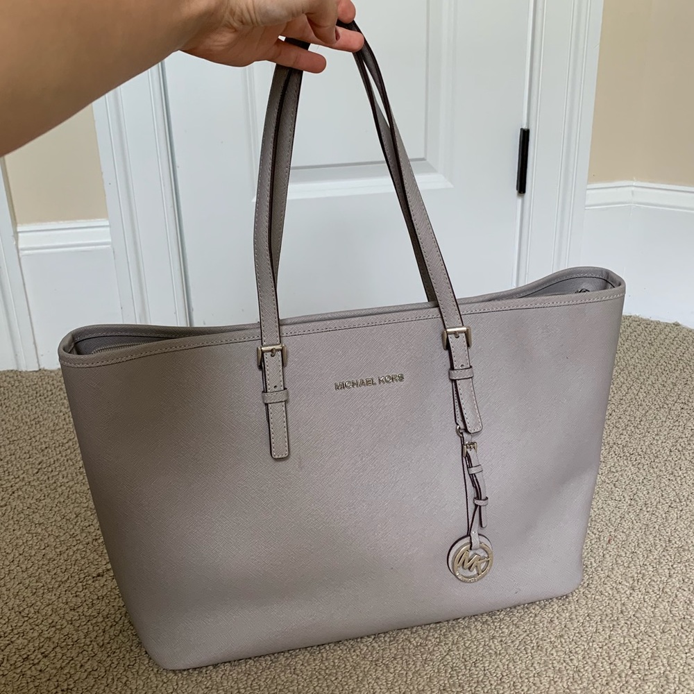 MICHAEL | Michael Kors Grey Tote w/ laptop sleeve